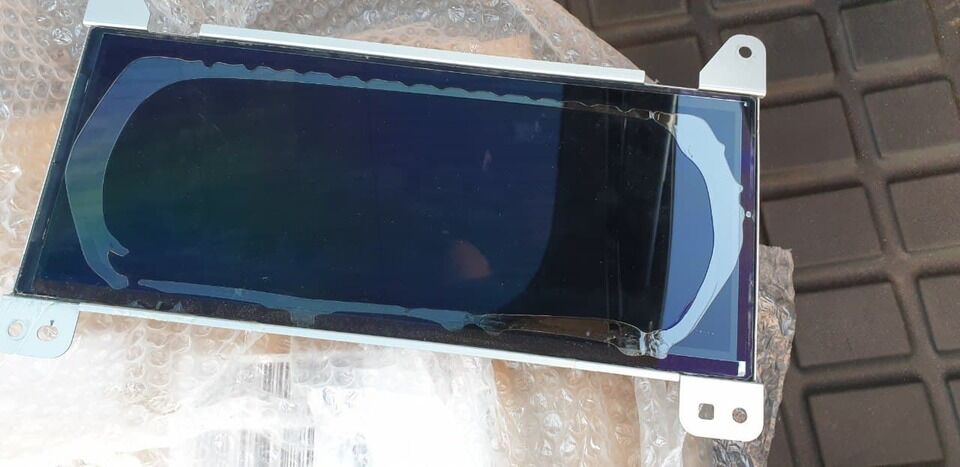 Eliminación Burbujas pantalla de volante Tesla